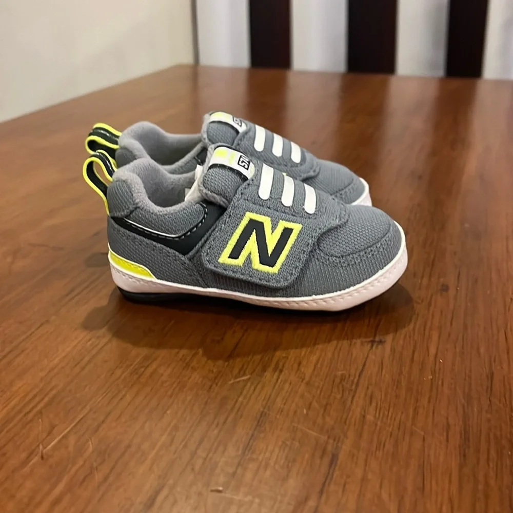 New Balance KO574GLI 574 Shoes Sneakers new Boys Girls Toddlers Size 3.5